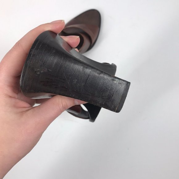 Banana Republic Brown Leather Heeled Sandals - Picture 8 of 8